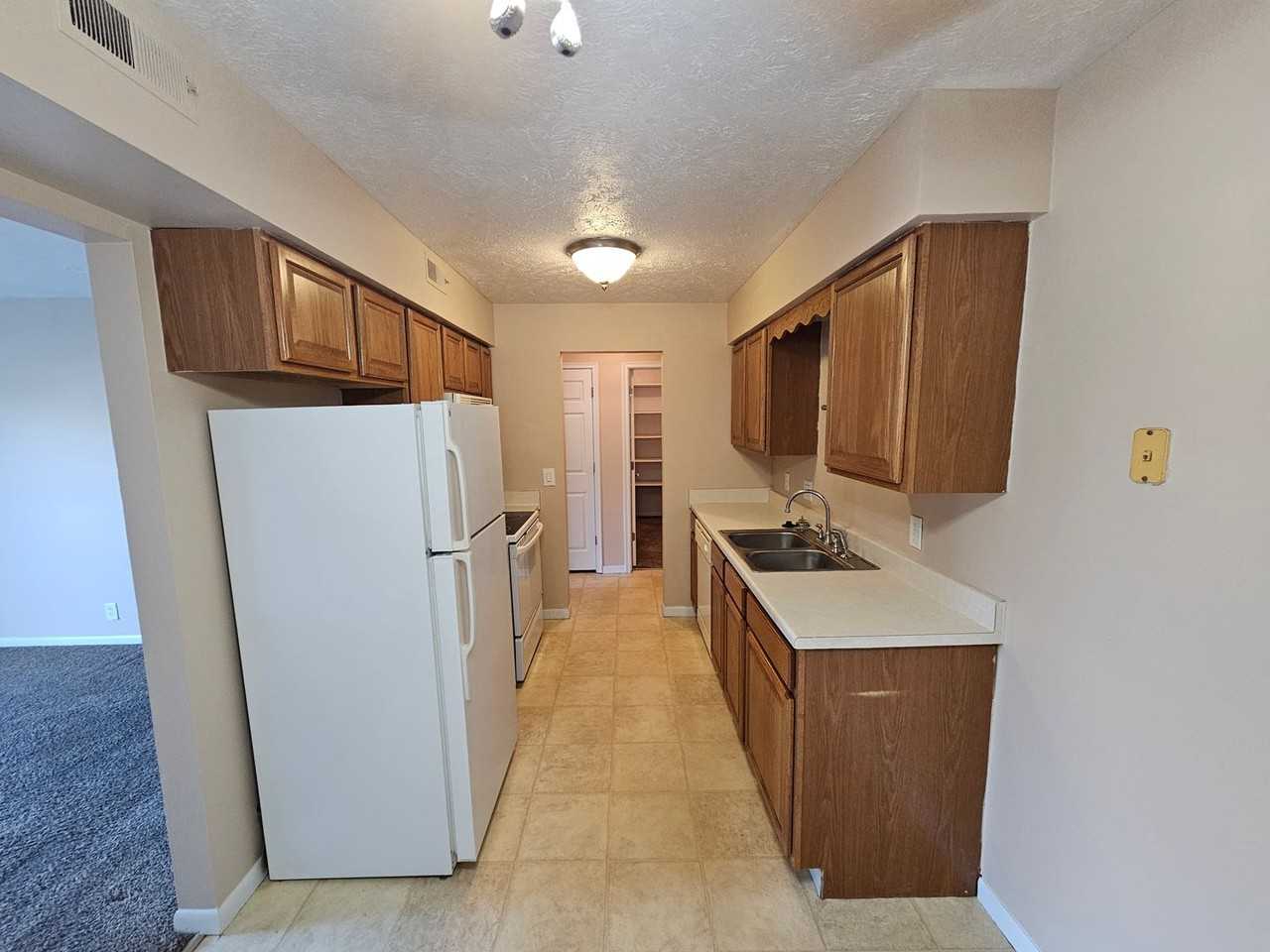 CHARTER OAK I - Photo 4 of 25