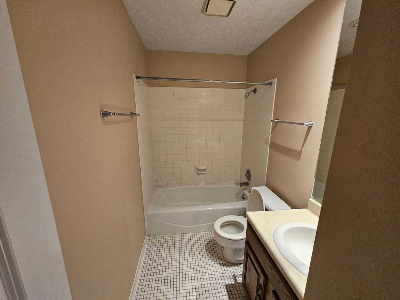 CHARTER OAK I - Photo 7 of 25