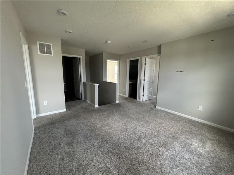 10561 Elderberry Ln - Photo 4 of 12