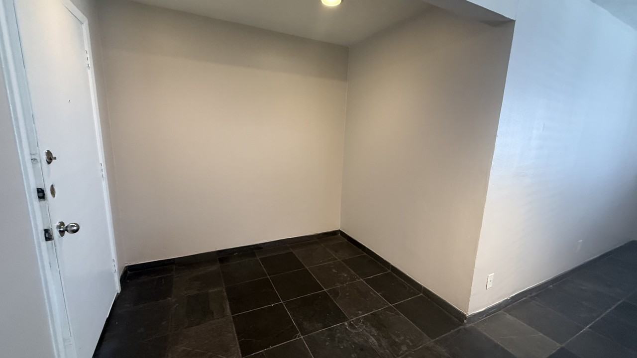 W Alabama (420) - Photo 6 of 6