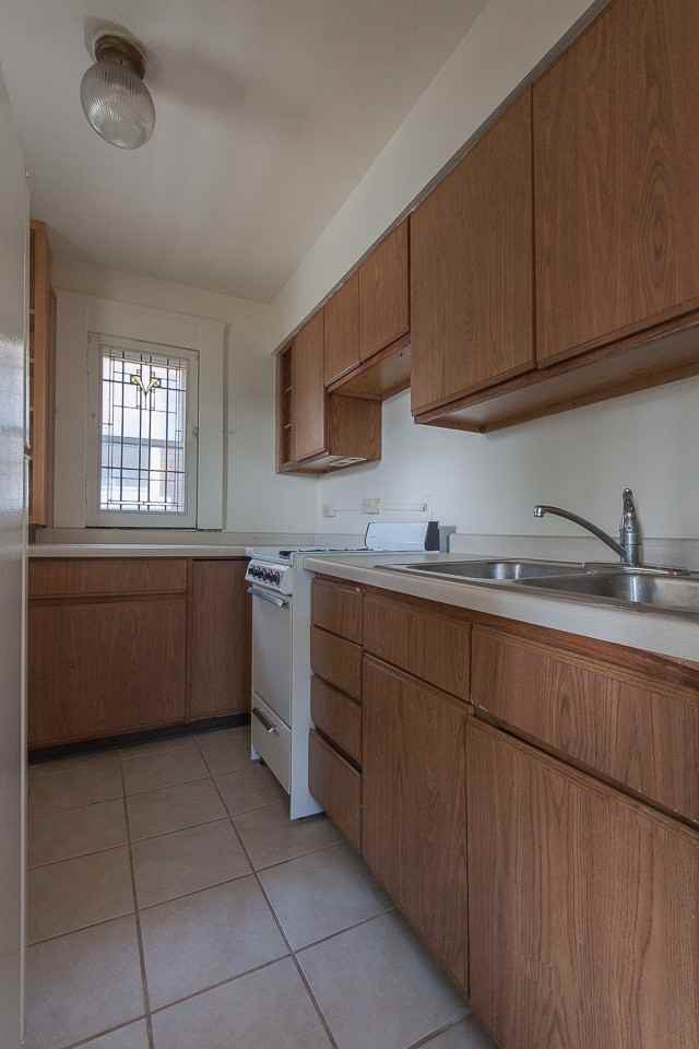 148-150 E Gorham St - Photo 5 of 13