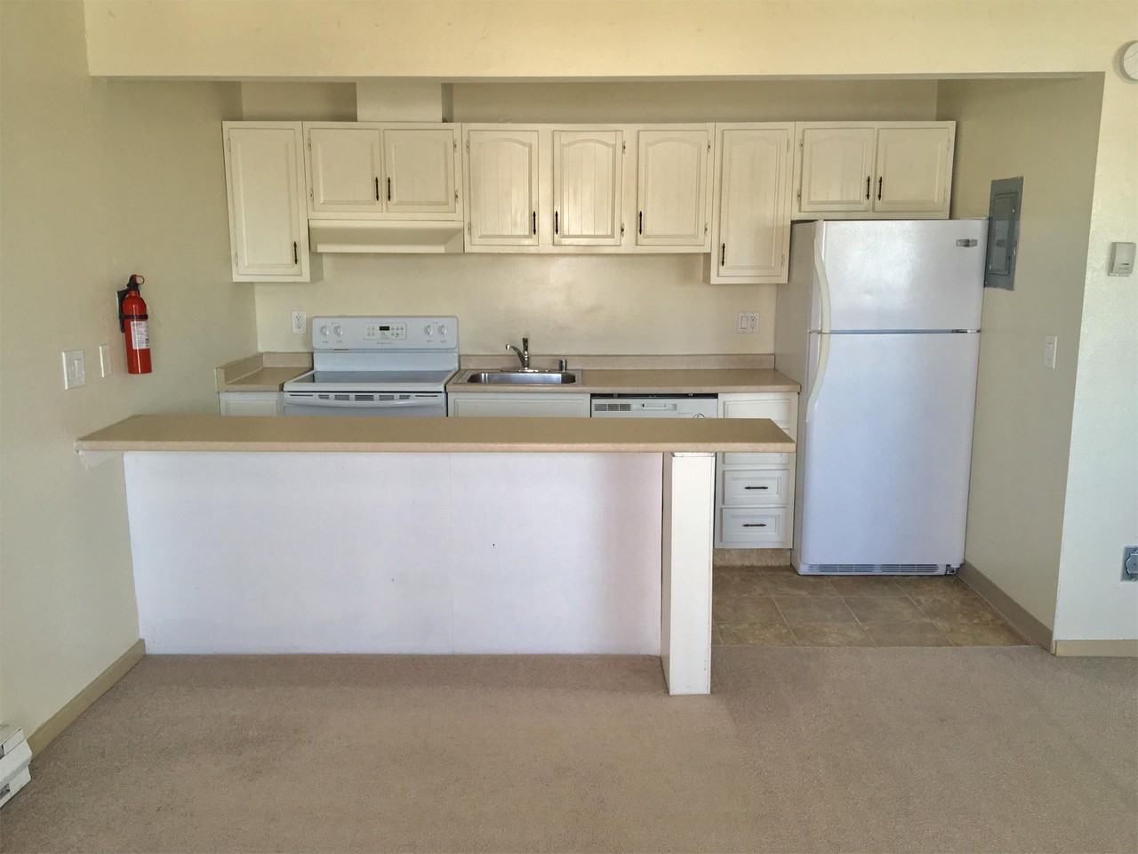 (46) West Midtown Pointe - Photo 3 of 9