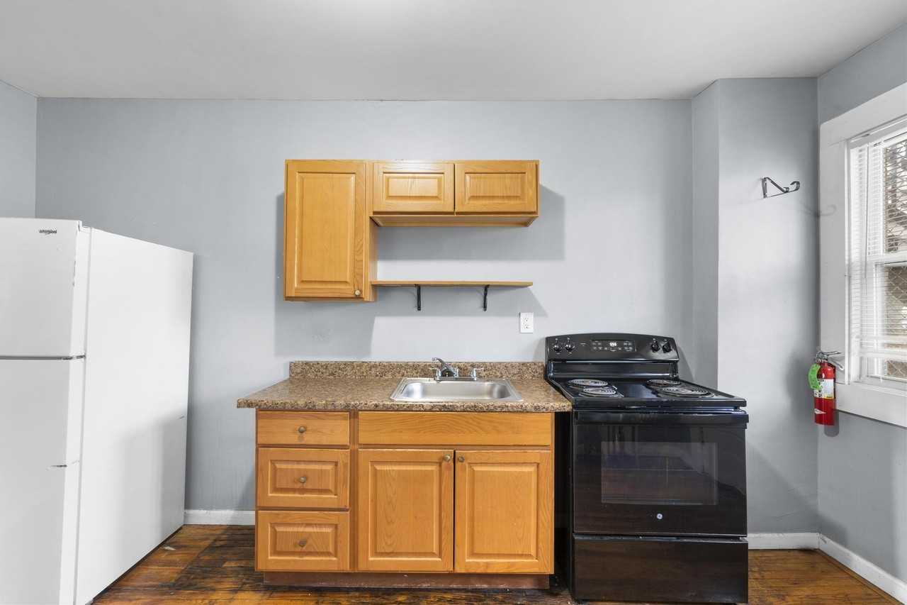 34-38 Beacon Street - Photo 2 of 14