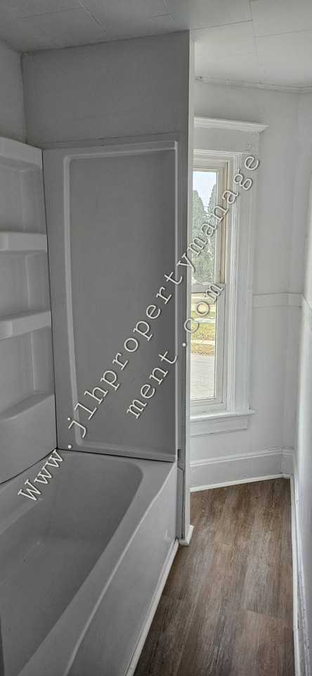 118 East Iroquois Street - Photo 2 of 8