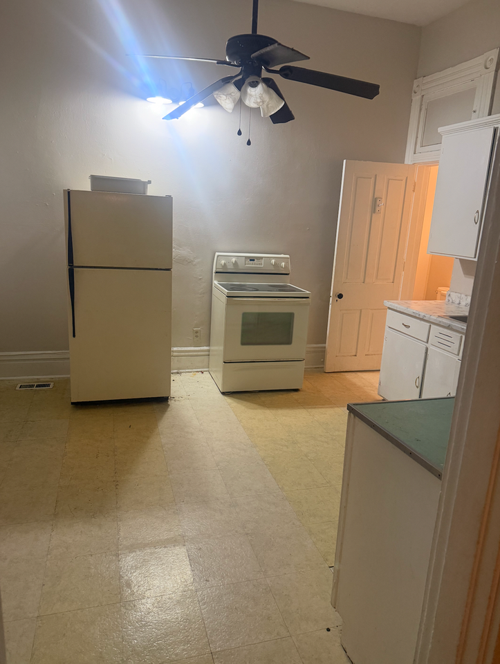 312 Jefferson St Apartments - Photo 3 of 8