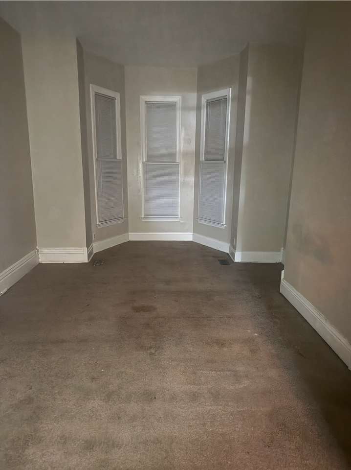 312 Jefferson St Apartments - Photo 4 of 8