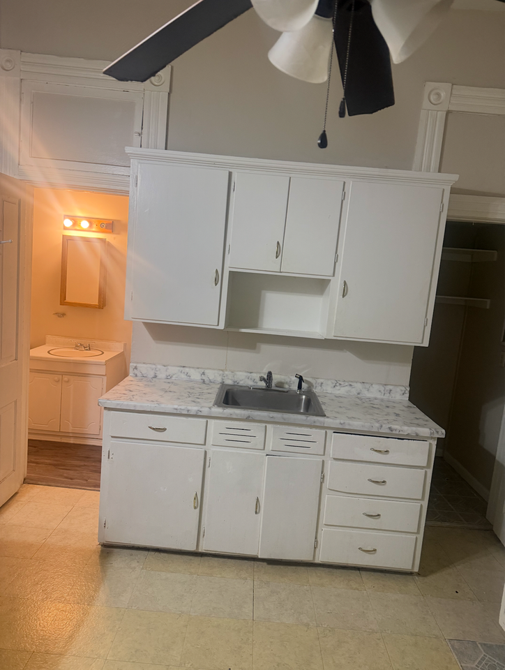 312 Jefferson St Apartments - Photo 5 of 8