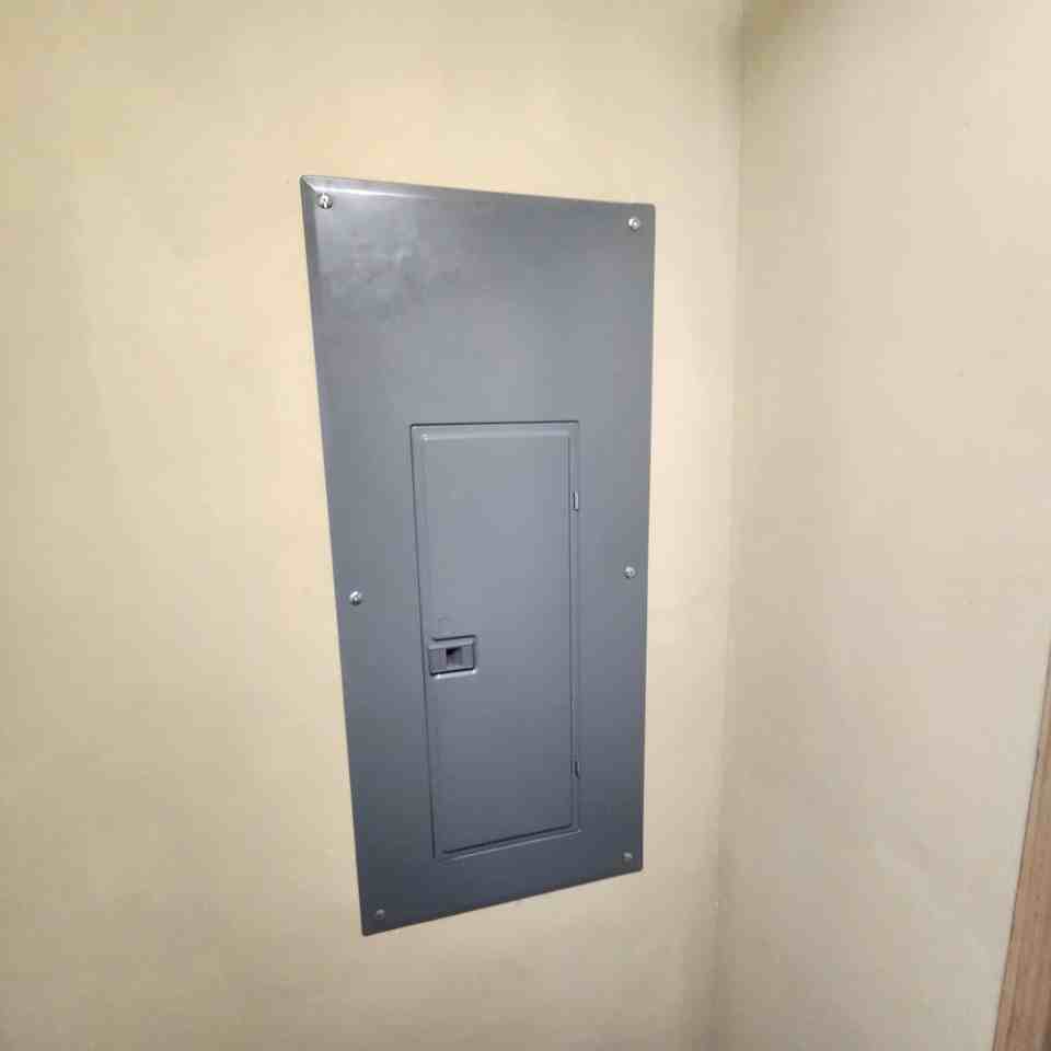 FR13 - Photo 3 of 16