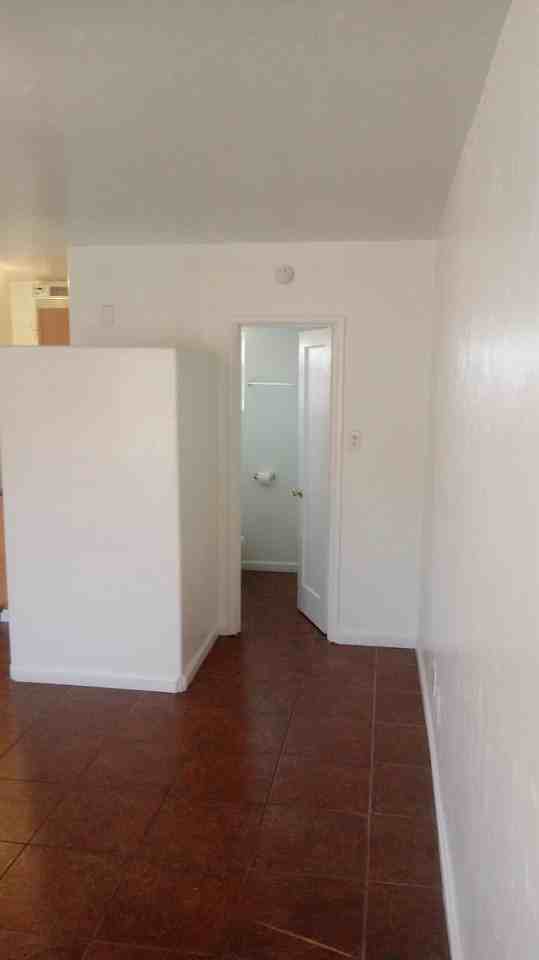 304-306 E Blacklidge Apartments - Photo 5 of 18