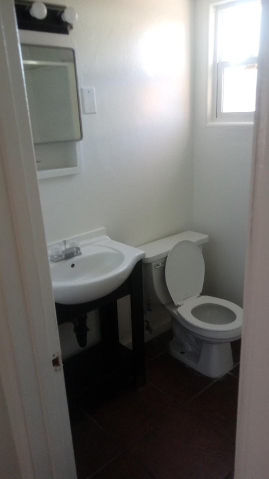 304-306 E Blacklidge Apartments - Photo 6 of 18