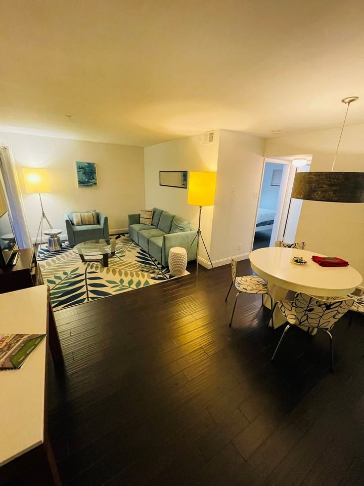 627 Garden Avenue - Photo 2 of 19