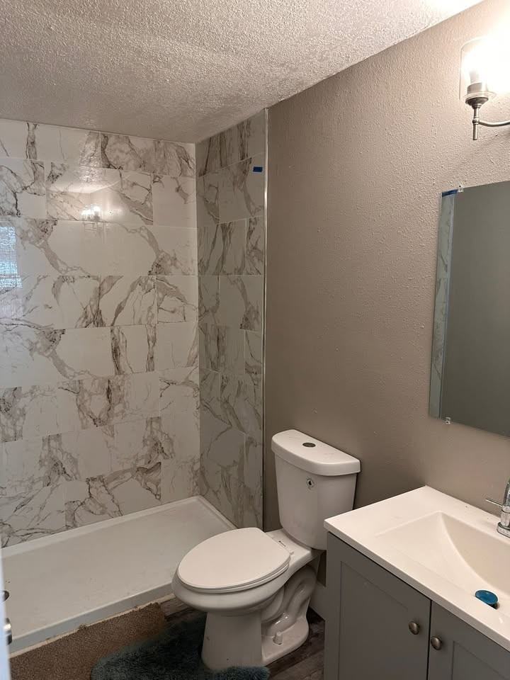 829 Northeast 3rd Street #B - Photo 5 of 7