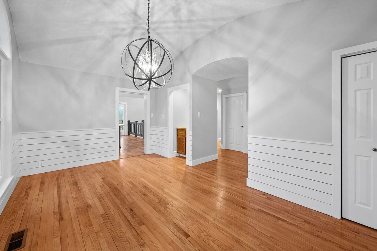 109 Mayhew Road - Photo 7 of 50