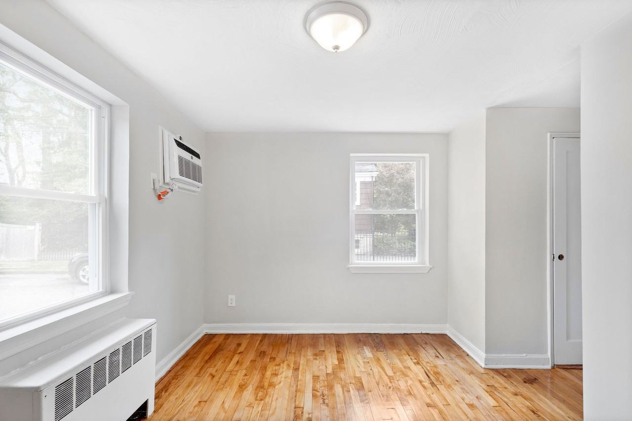 Park View At Montclair - Photo 5 of 19