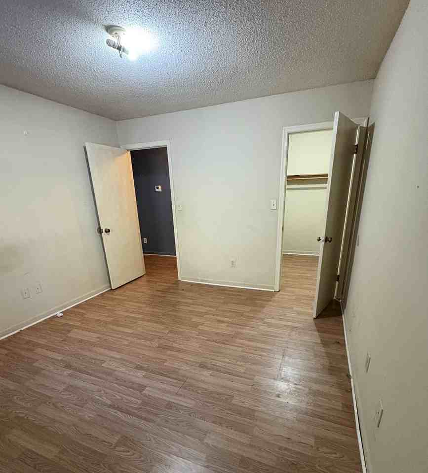 430 Critcher Drive - Photo 4 of 8