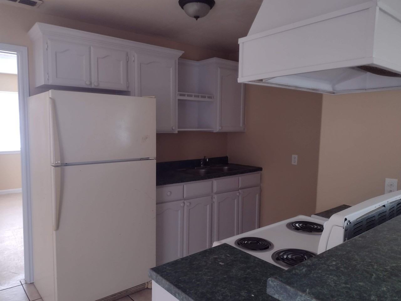 3009 Daffodil Ave. - Photo 2 of 3