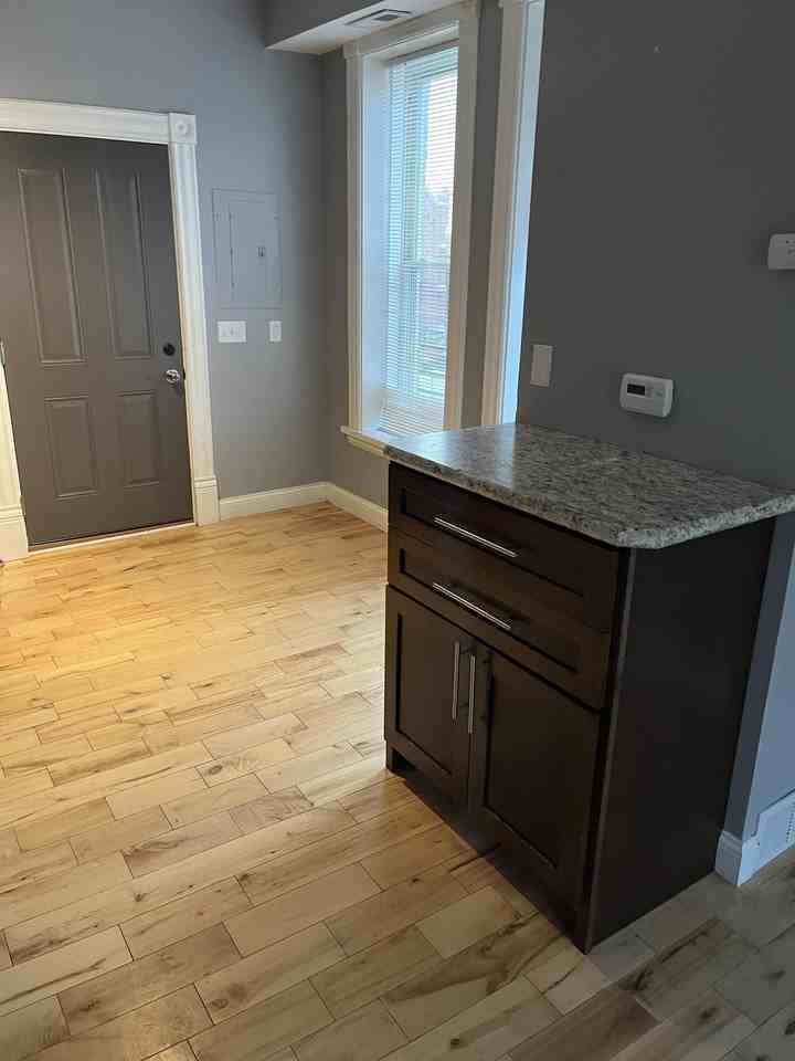 N Palen Building - Photo 4 of 8