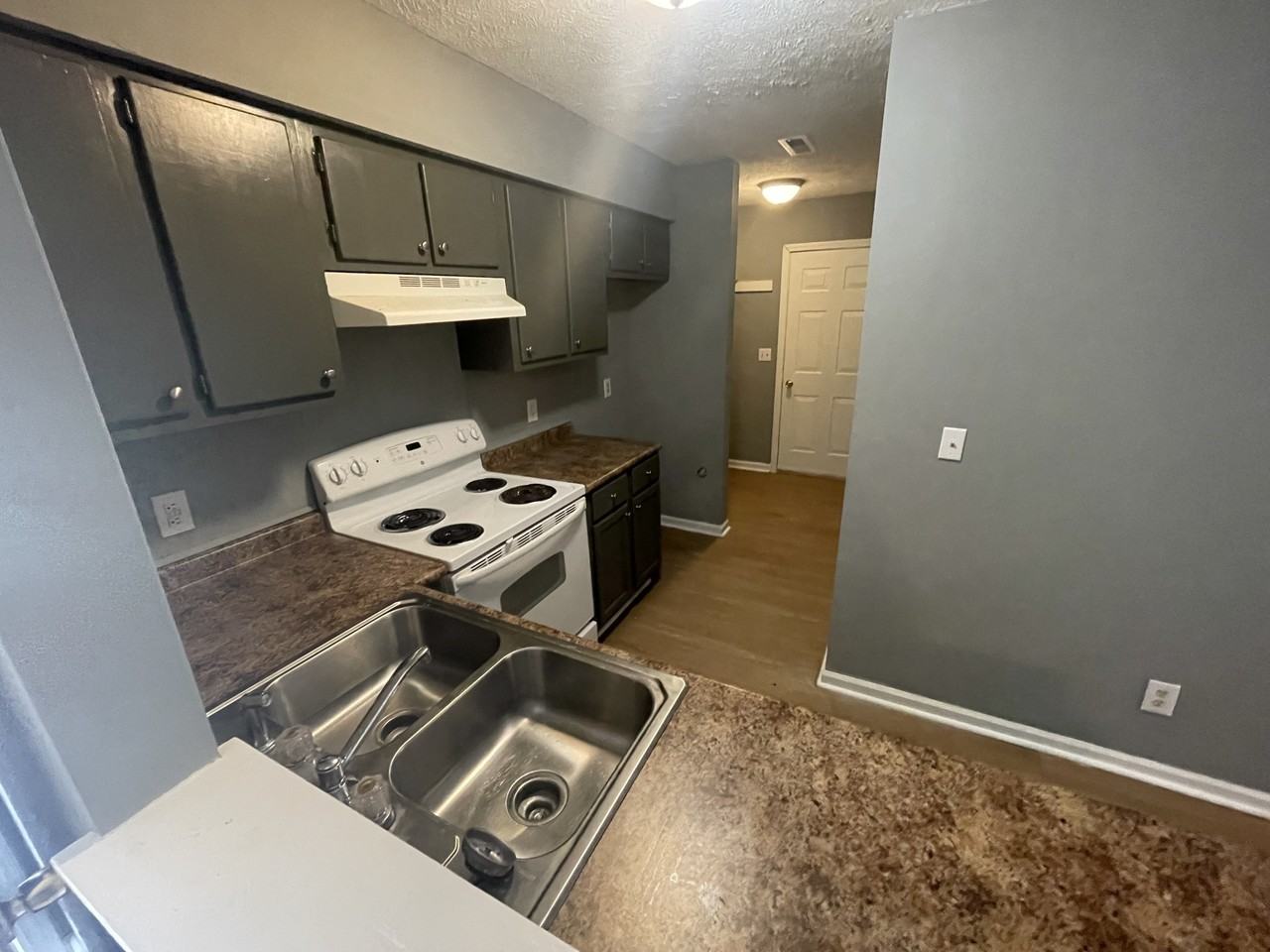 New 506 Johnson Street B - Photo 3 of 7