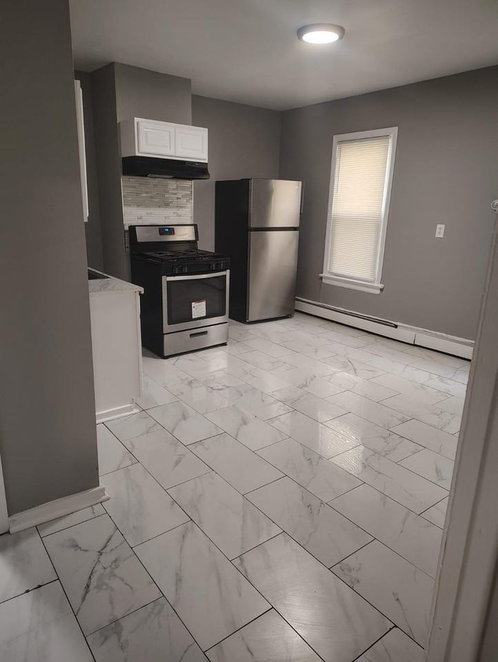 743 Stillman Street - Photo 4 of 7