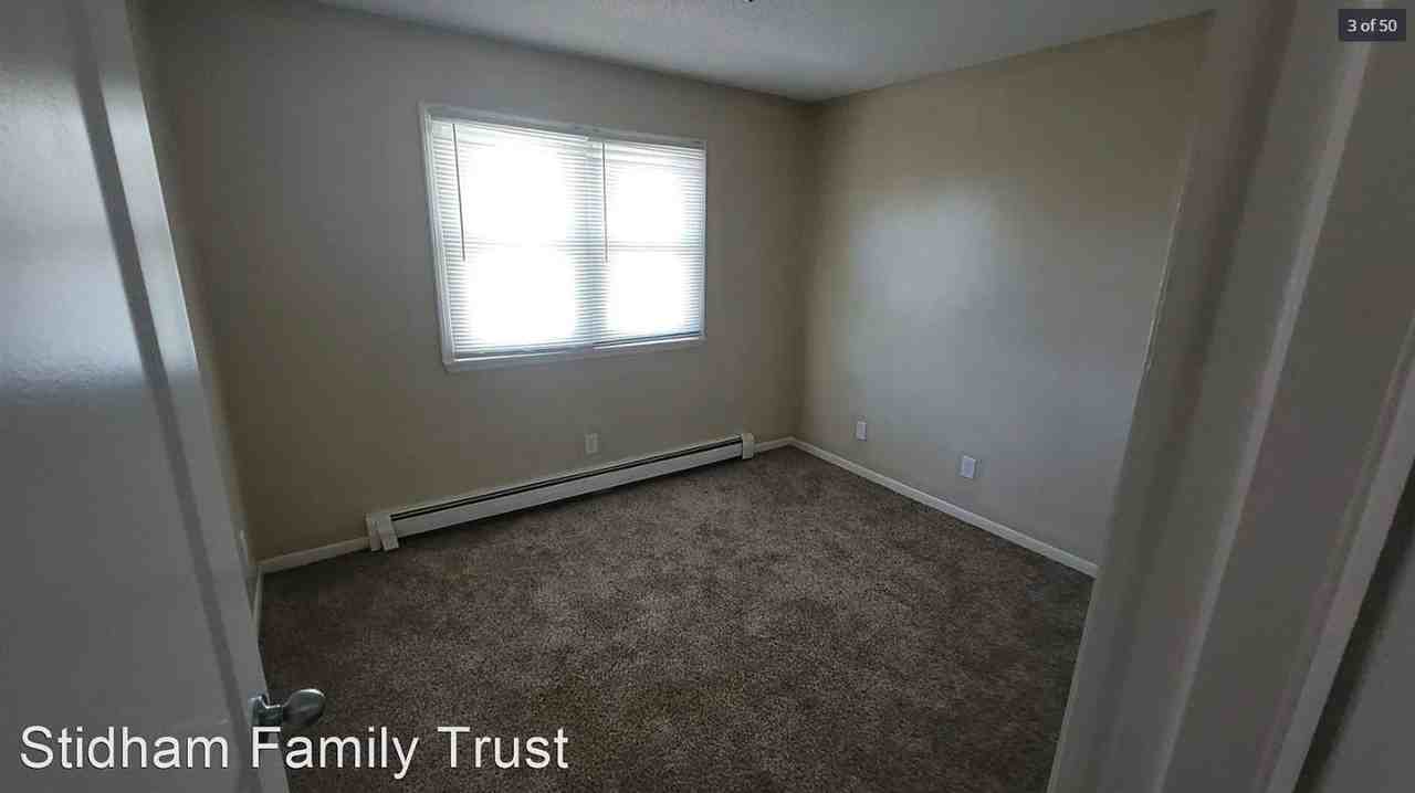 6920 SW 9th Street - Photo 5 of 7