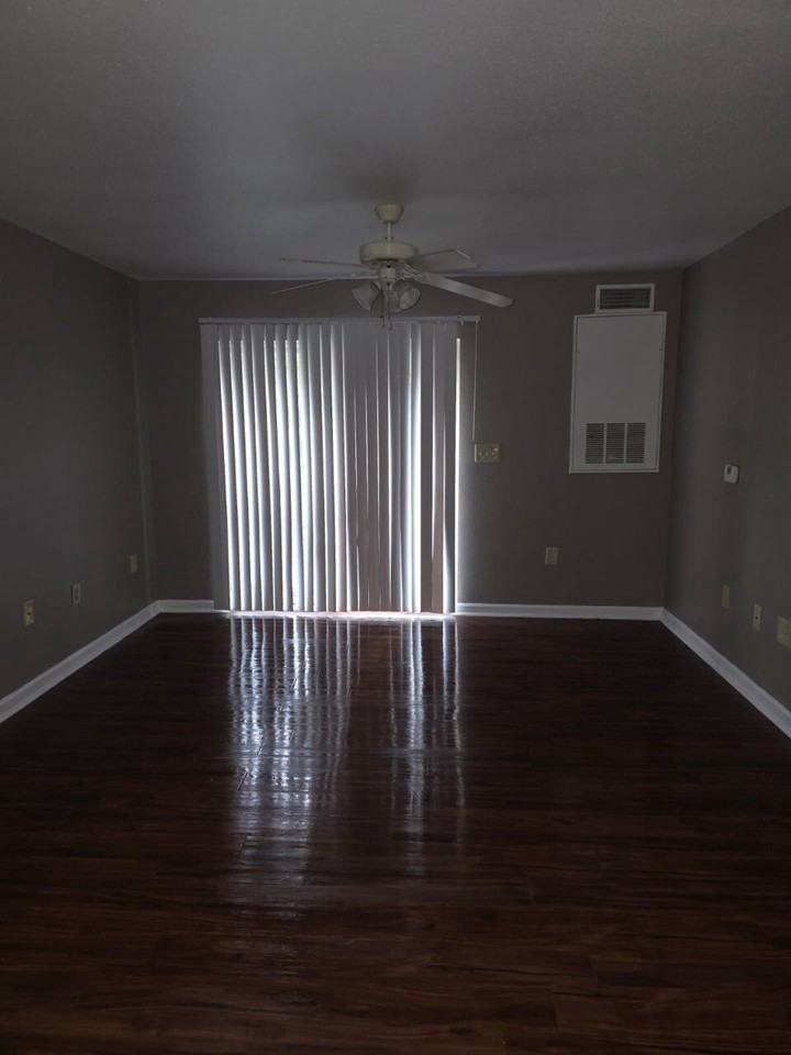 2995 Blue Springs Parkway - Photo 2 of 32