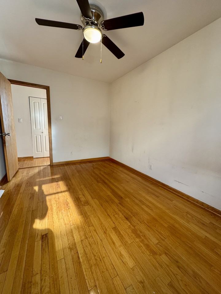 1624 W. Morse - Photo 2 of 5