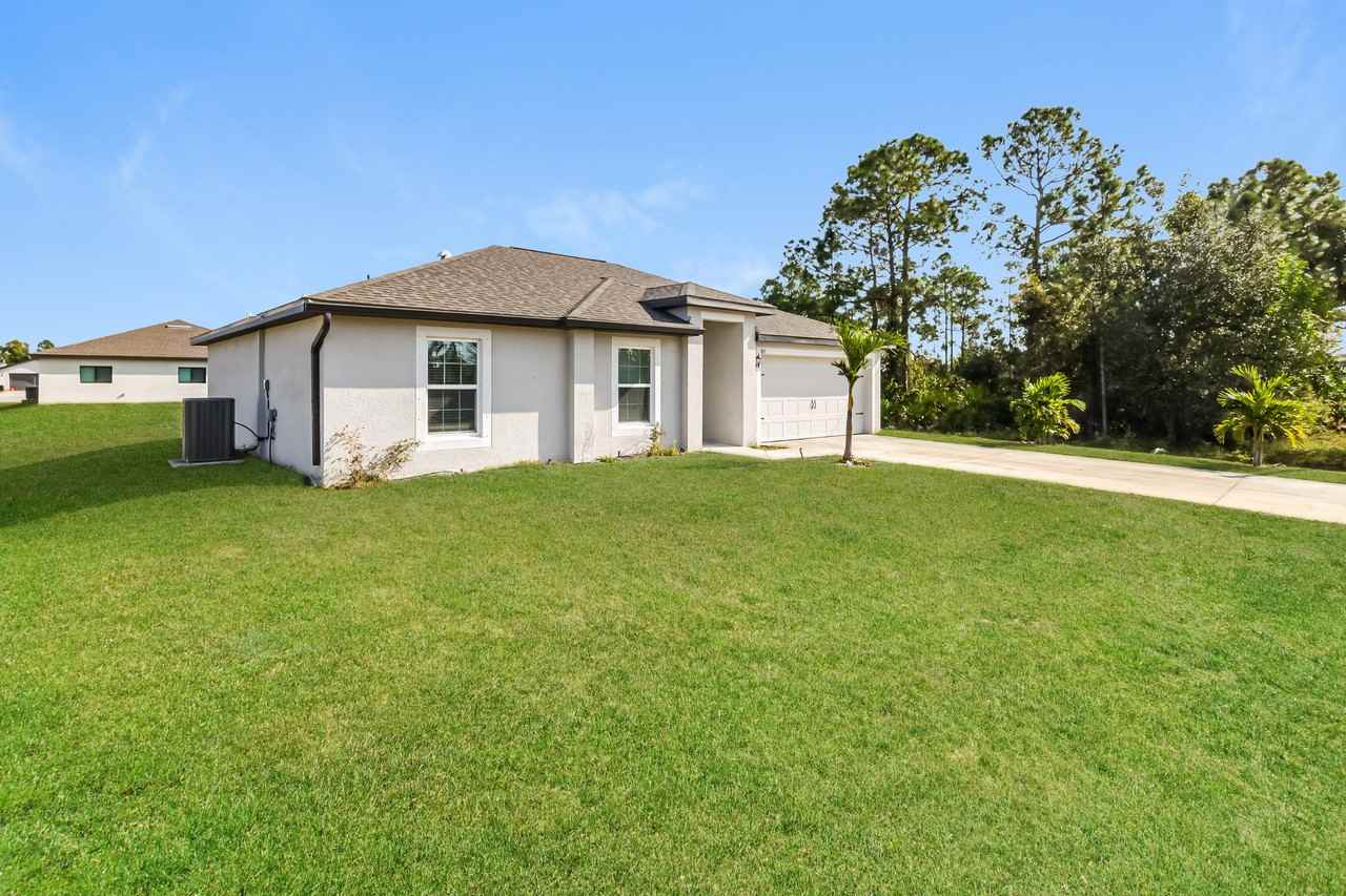 865 Youngreen Dr - Photo 2 of 21