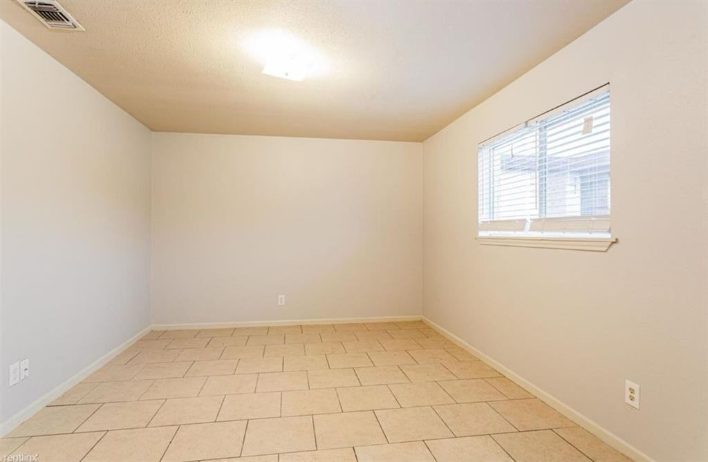 1036 Linde Avenue - Photo 2 of 11