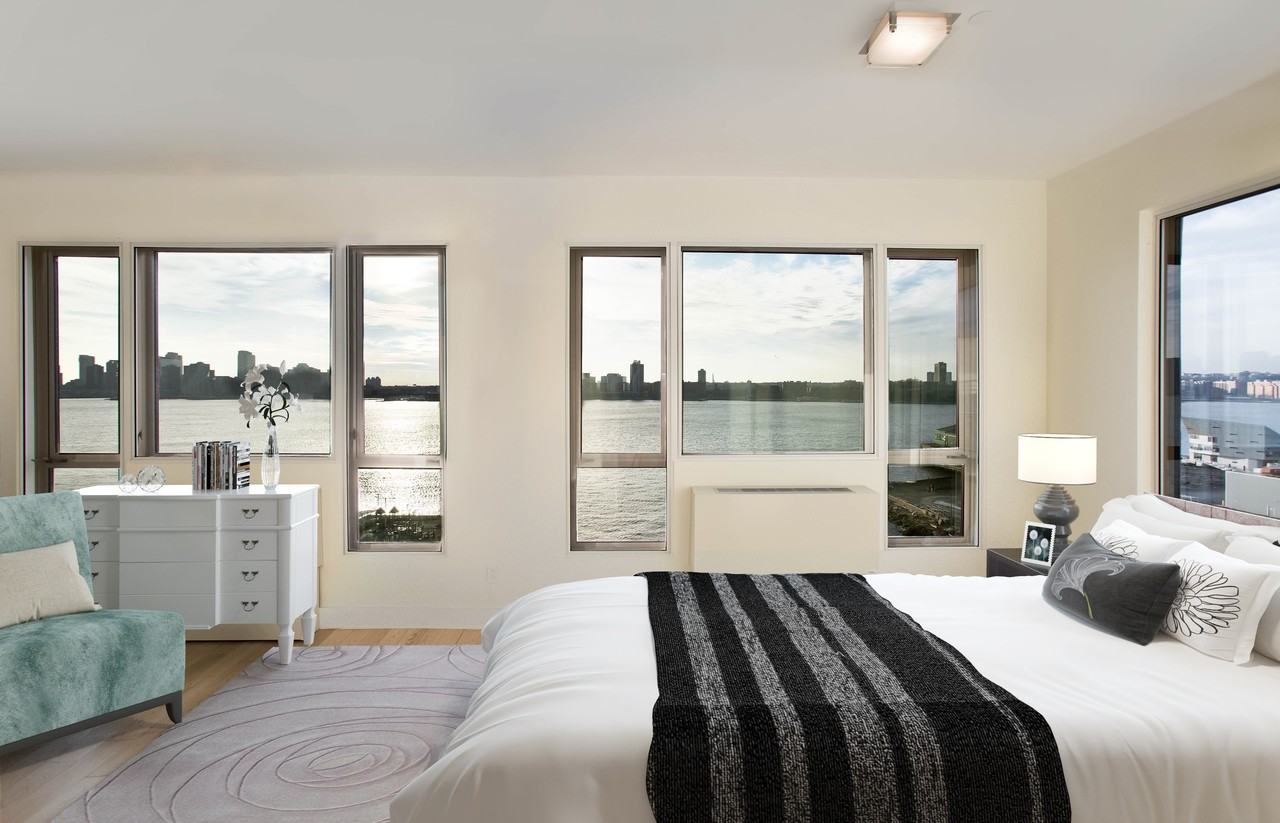 110 Horatio St - Photo 2 of 20