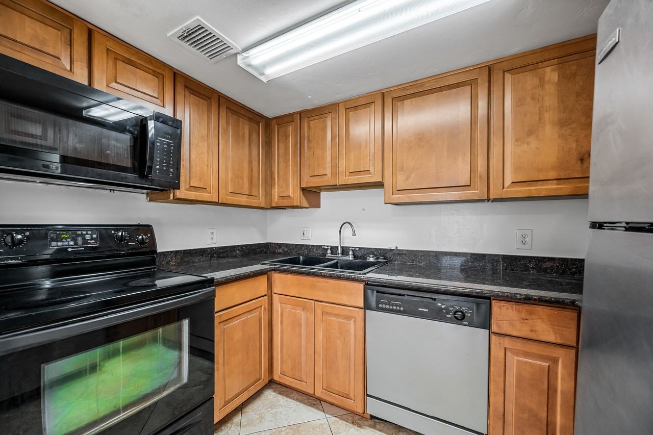 1234 North 36th Street #109 - Photo 7 of 16