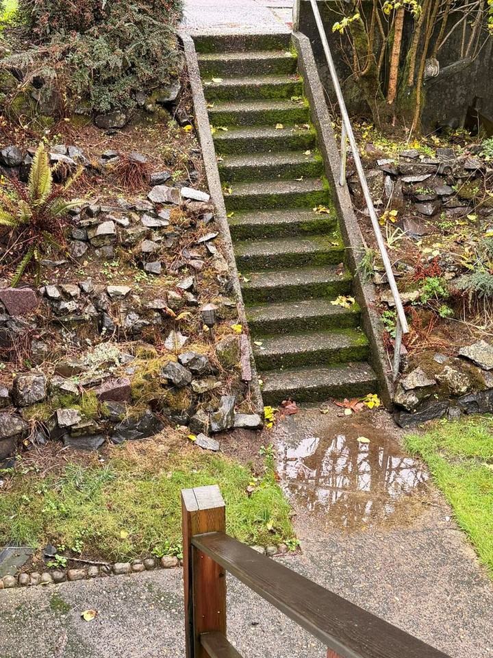 386/390/400 W. Marine Drive - Photo 2 of 50