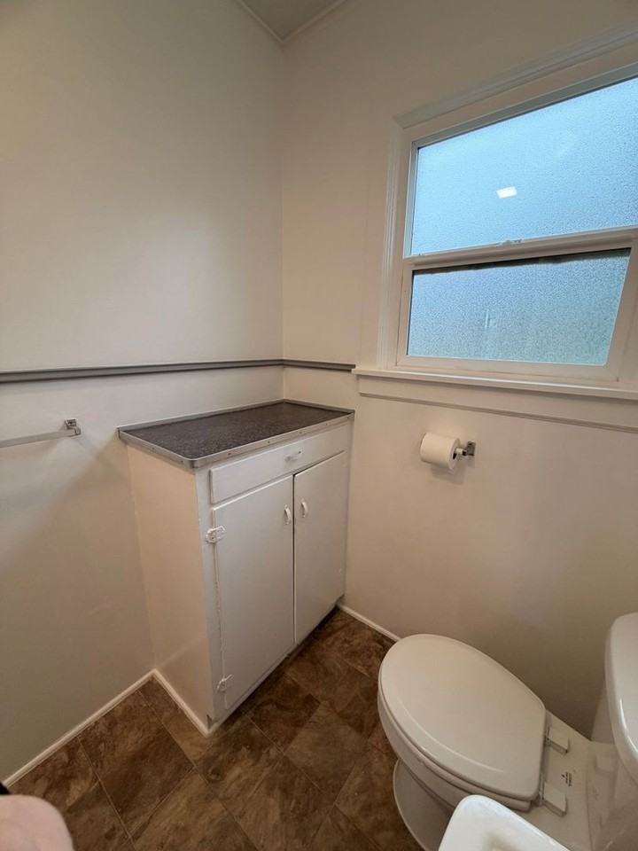 386/390/400 W. Marine Drive - Photo 4 of 50