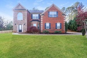 112 Shaw Ln - Photo 2 of 16