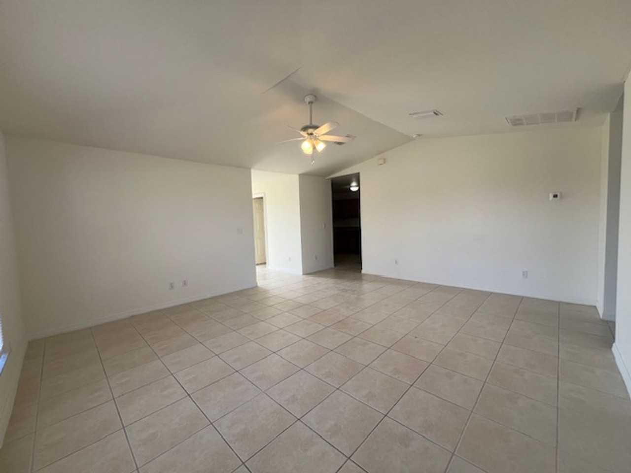 27th Street Southwest - Photo 3 of 9