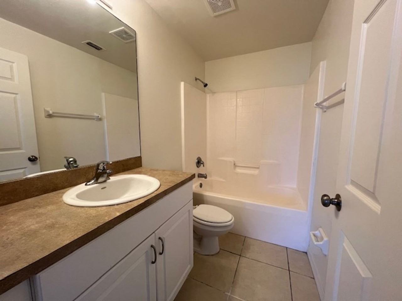 27th Street Southwest - Photo 5 of 9