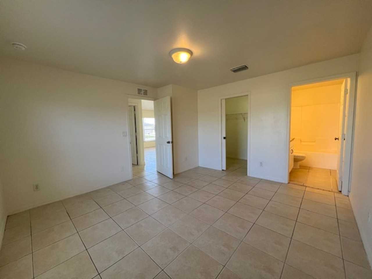 27th Street Southwest - Photo 6 of 9