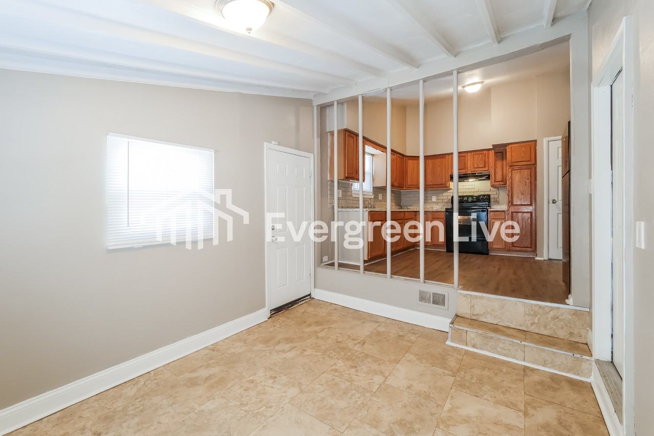 11303 Herrick Ave - Photo 7 of 16