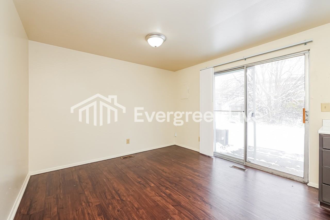 7502 Mount Whitney St - Photo 7 of 16