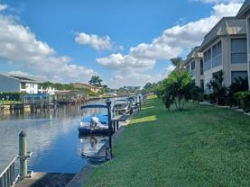 909 SE 46th Ln - Photo 1 of 1