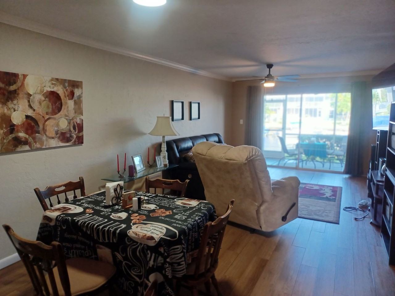 909 SE 46th Ln - Photo 6 of 37