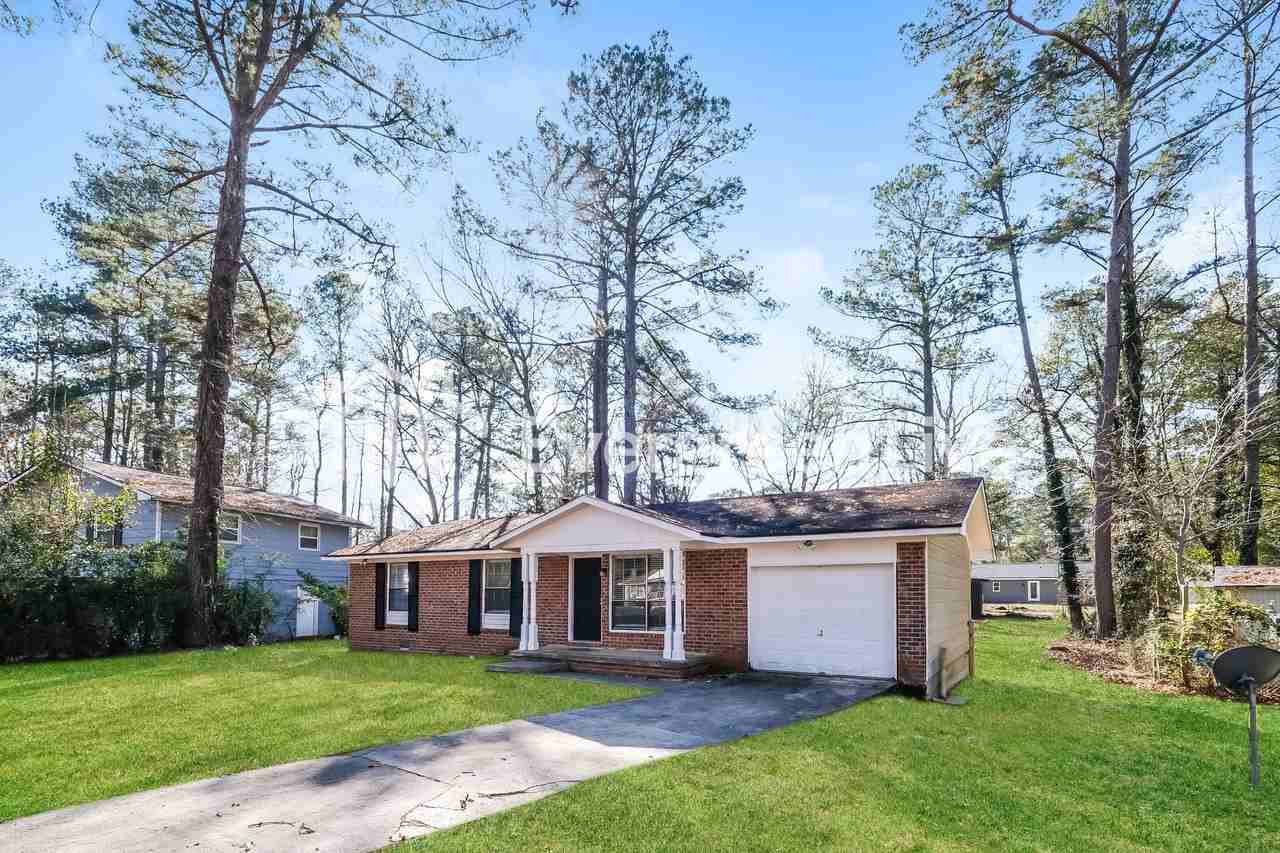 8929 Ashwood Dr - Photo 3 of 16