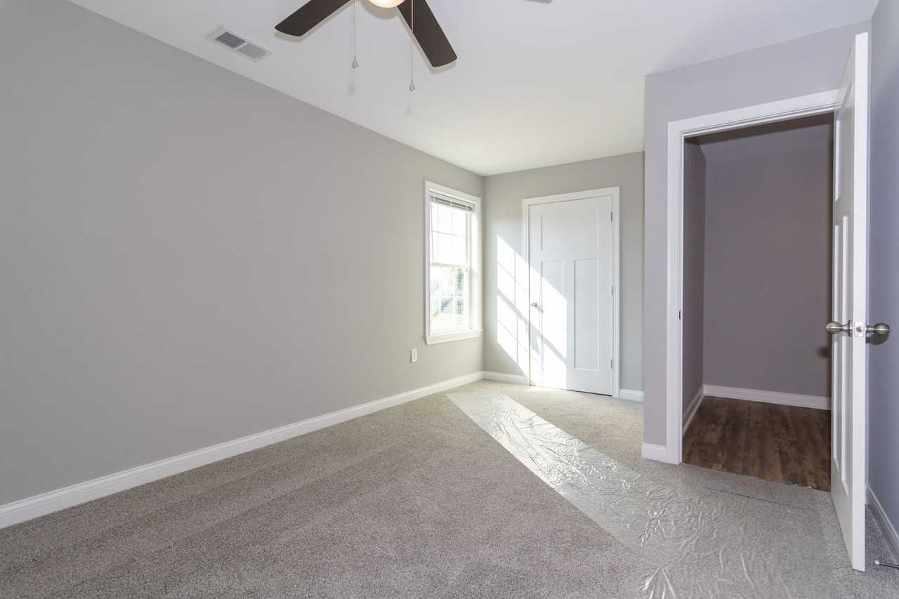 139 Bellbrook Lane - Photo 4 of 10