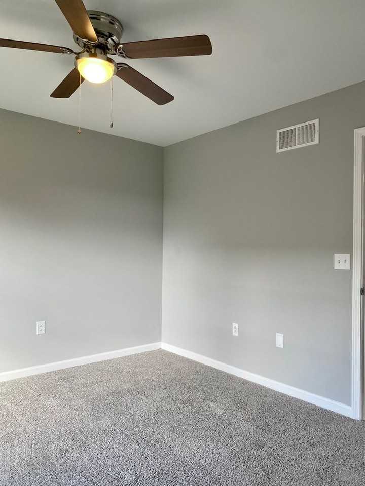 Park Crest Apartments - Photo 3 of 17