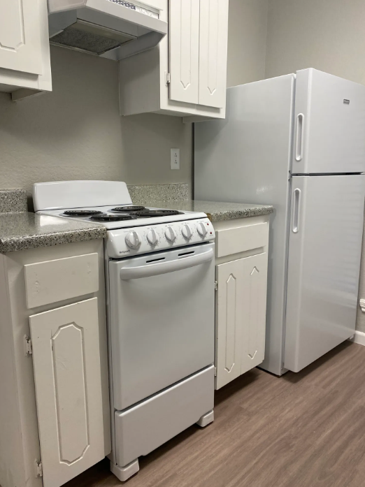 Village Oaks Apartments - Photo 4 of 7