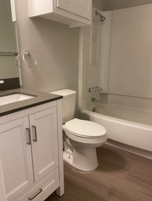 Village Oaks Apartments - Photo 7 of 7