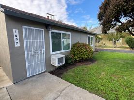 Cherokee Lane 1507-1509 - Photo 1 of 1