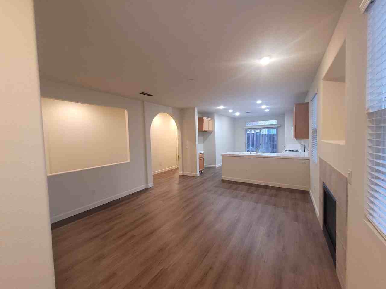 5319 Dunlay Dr - Photo 4 of 23