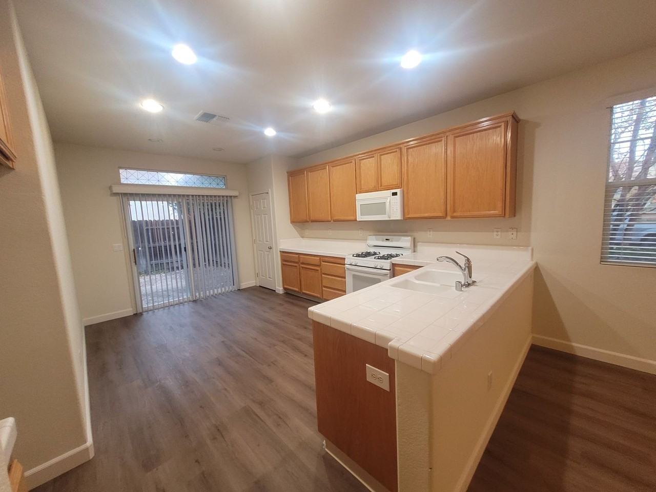 5319 Dunlay Dr - Photo 7 of 23