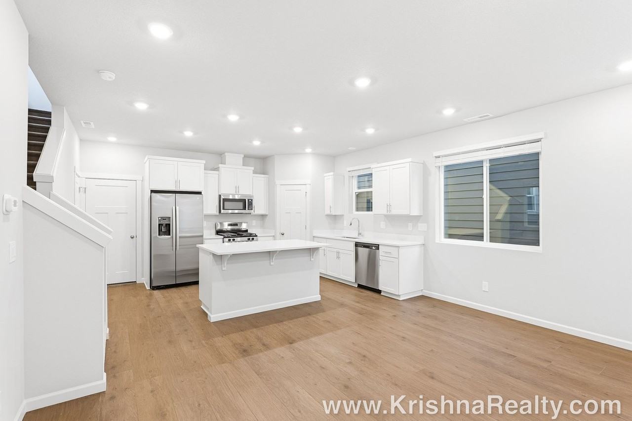 8277 Se Apricot Ln - Photo 3 of 24