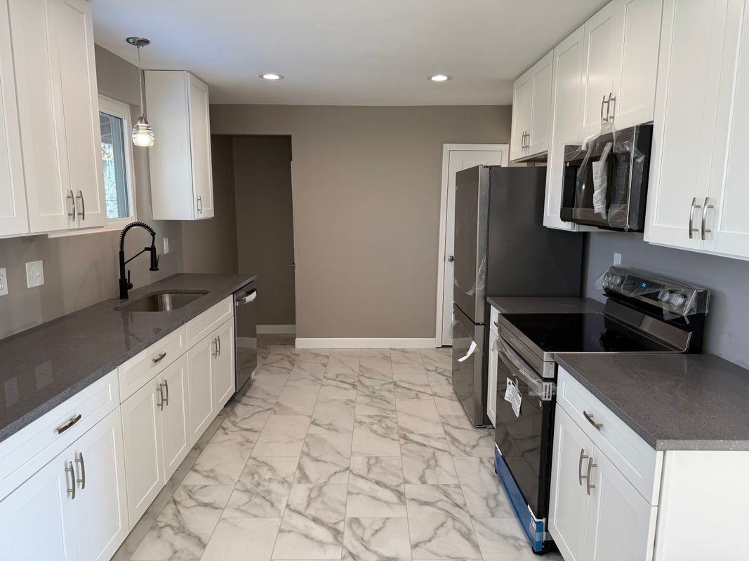 10607 Thayer Court - Photo 3 of 8